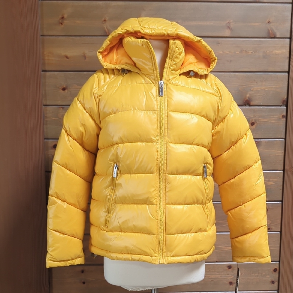 Guess Vibrant Yellow Puffer